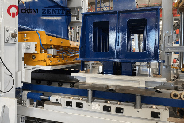 QGM ZN900CG, Mesin batu bata Tiongkok pertama yang memasuki pasar Amerika Utara, Menciptakan era baru bagi industri mesin batu bata Tiongkok