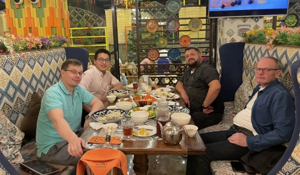 Bergandengan tangan untuk masa depan yang lebih baik, QGM sangat membantu pembangunan infrastruktur Rusia