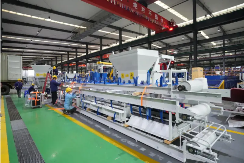 Musim semi adalah waktu yang tepat untuk kerja keras dan kemajuan. Quangong Machinery Co., Ltd. sedang sibuk mengirimkan barang ke luar negeri.