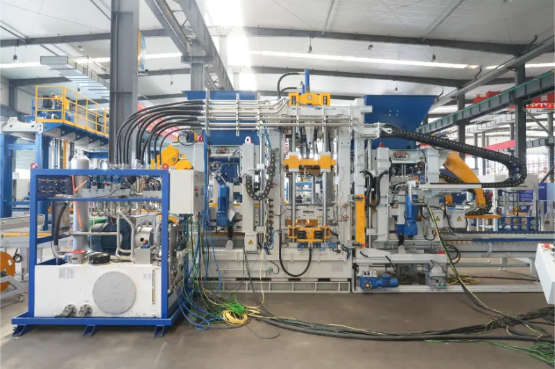 Lini Produksi Batu Bata Zenith ZN1000-2: Diberdayakan oleh Kecerdasan, Memenangkan Kepercayaan Melalui Kualitas—Membuka Paradigma Baru dalam Industri Pembuatan Batu Bata