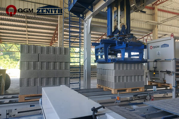 QGM BARU ZN900C Mesin Pembuat Blok Beton Otomatis di Honduras