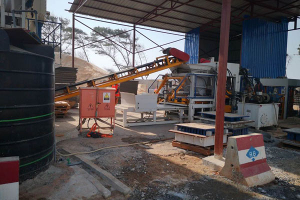 Lini Produksi Otomatis QGM QT10 Untuk proyek China Road and Bridge Corporation (CRBC) Dakar BRT (Bus Rapid Transit)